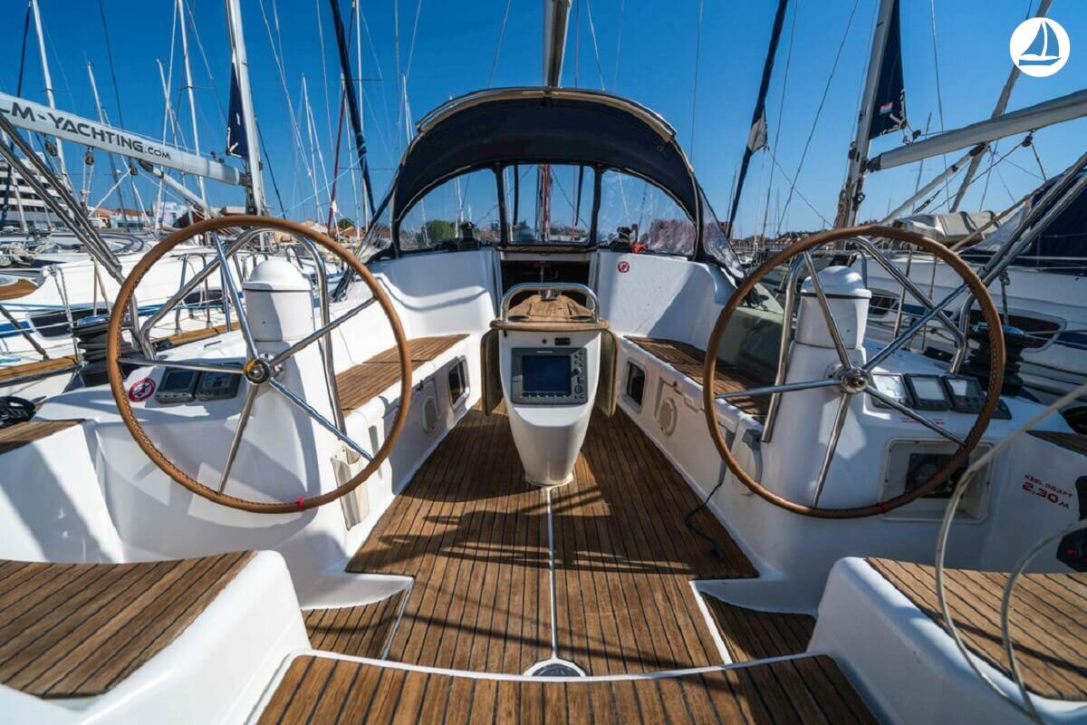 фото Jeanneau Sun Odyssey 42.2 3