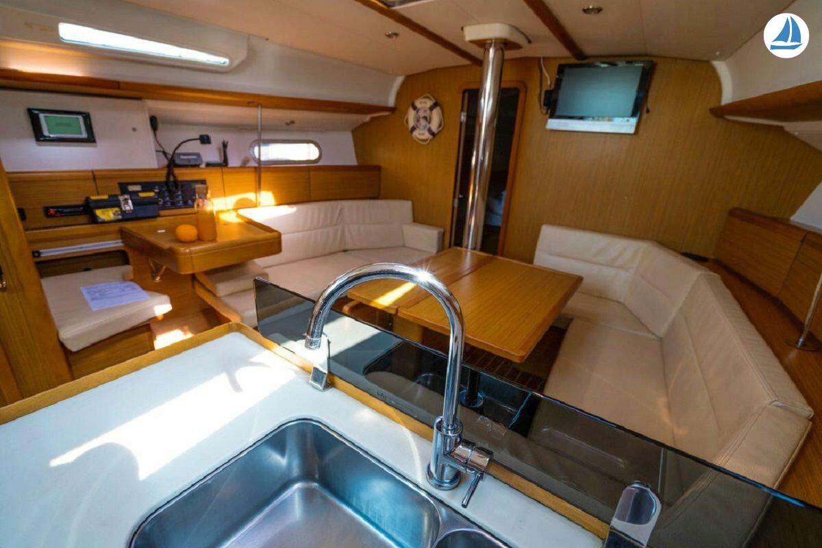 фото Jeanneau Sun Odyssey 42.2 5