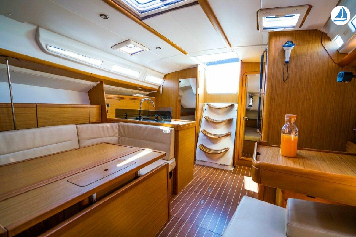 фото Jeanneau Sun Odyssey 42.2 6