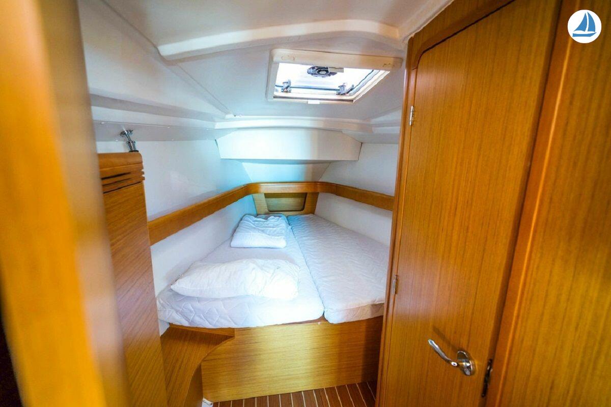 фото Jeanneau Sun Odyssey 42.2 7