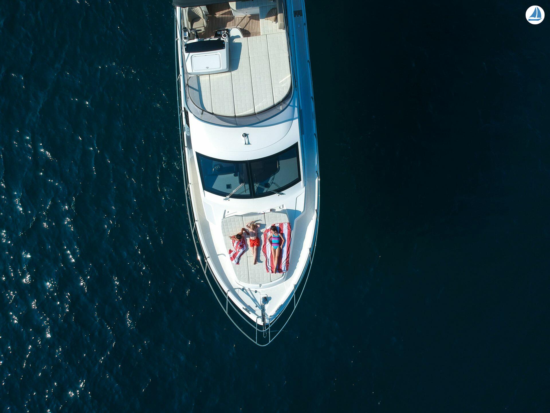 фото Absolute 52fly 6