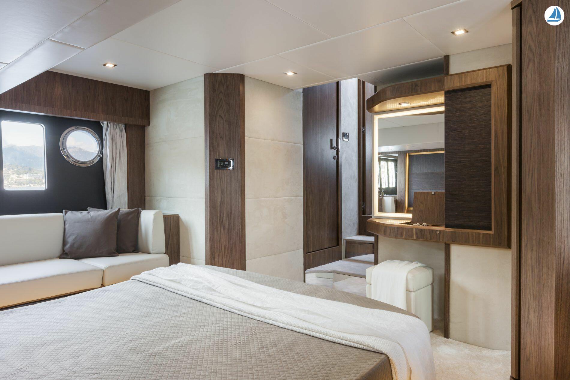 фото Absolute 52fly 14