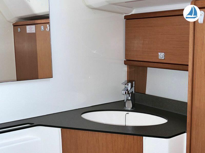 фото Bavaria Cruiser 46 6