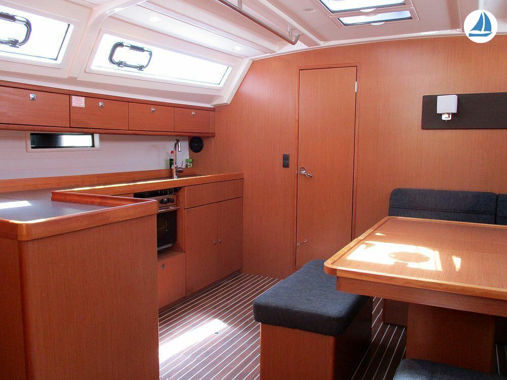 фото Bavaria Cruiser 46 10