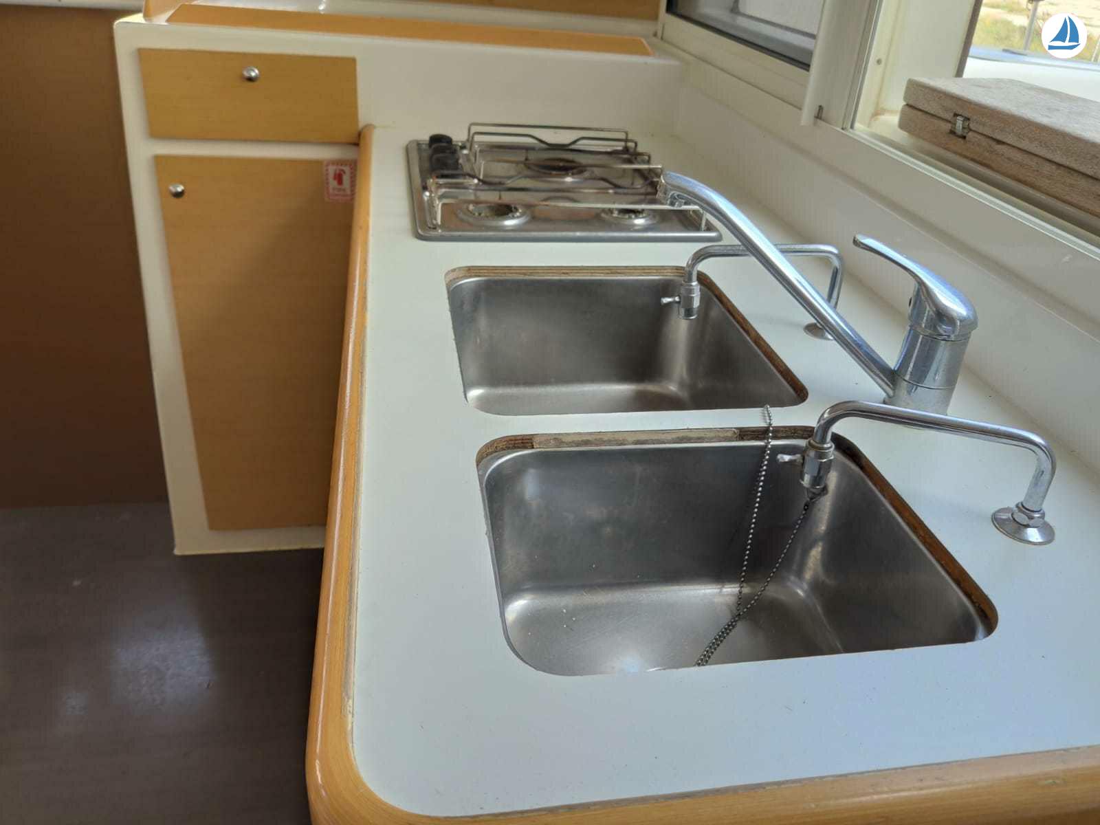 фото Lagoon 380 S2 19