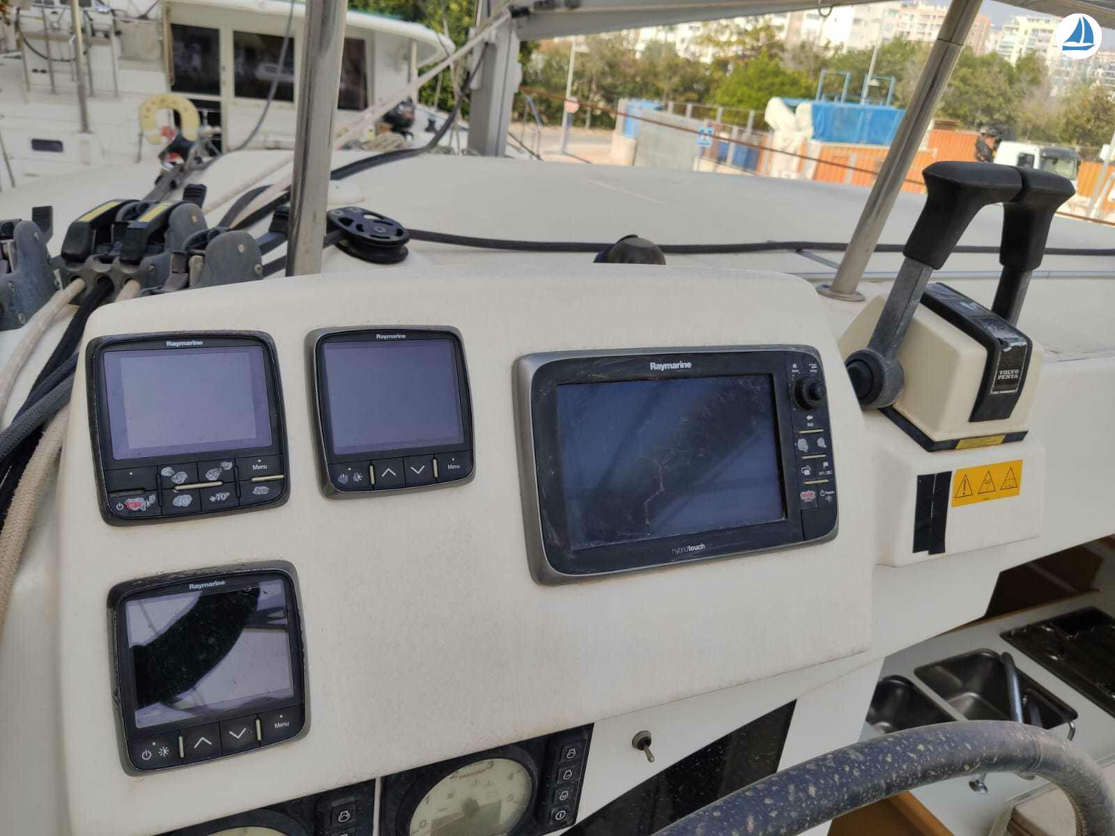 фото Lagoon 380 S2 21